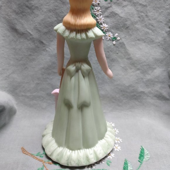 Blonde Age 15 - Growing Up Girls collection - Picture 5 of 9